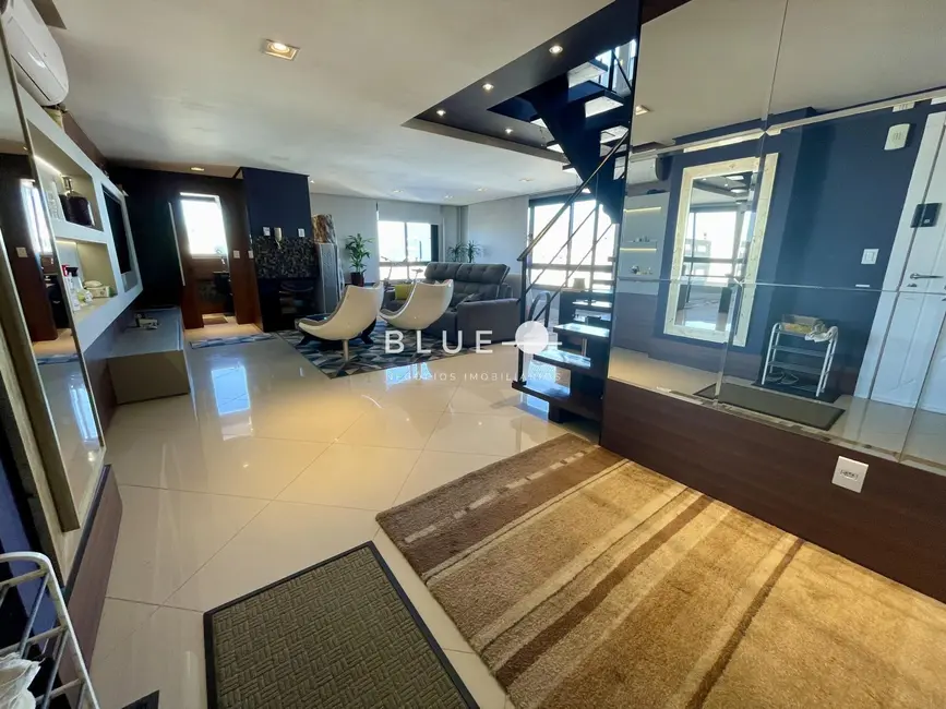 Apartamento com 3 quartos à venda, 210m2 em Torres - RS - imagem 2 Foto 2 de Apartamento com 3 quartos à venda, 210m2 em Torres - RS