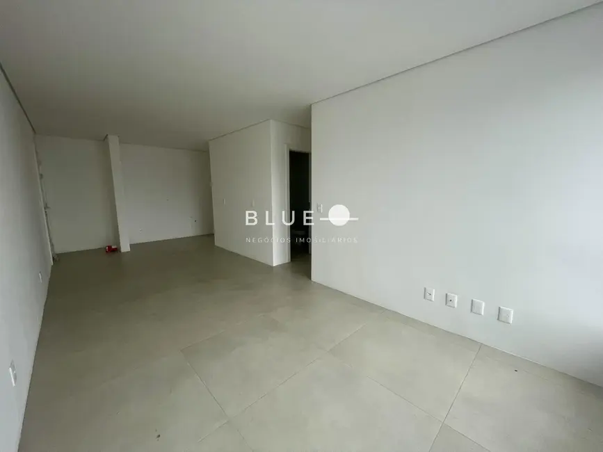 Apartamento com 2 quartos à venda, 80m2 em Centro, Torres - RS - imagem 3 Foto 3 de Apartamento com 2 quartos à venda, 80m2 em Centro, Torres - RS