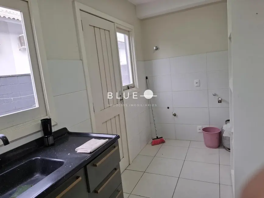 Sobrado com 3 quartos à venda, 79m2 em Torres - RS - imagem 4 Foto 4 de Sobrado com 3 quartos à venda, 79m2 em Torres - RS