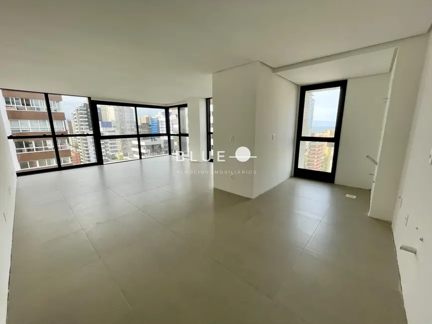 Apartamento com 2 quartos à venda, 100m2 em Centro, Torres - RS - imagem 2 Foto 2 de Apartamento com 2 quartos à venda, 100m2 em Centro, Torres - RS