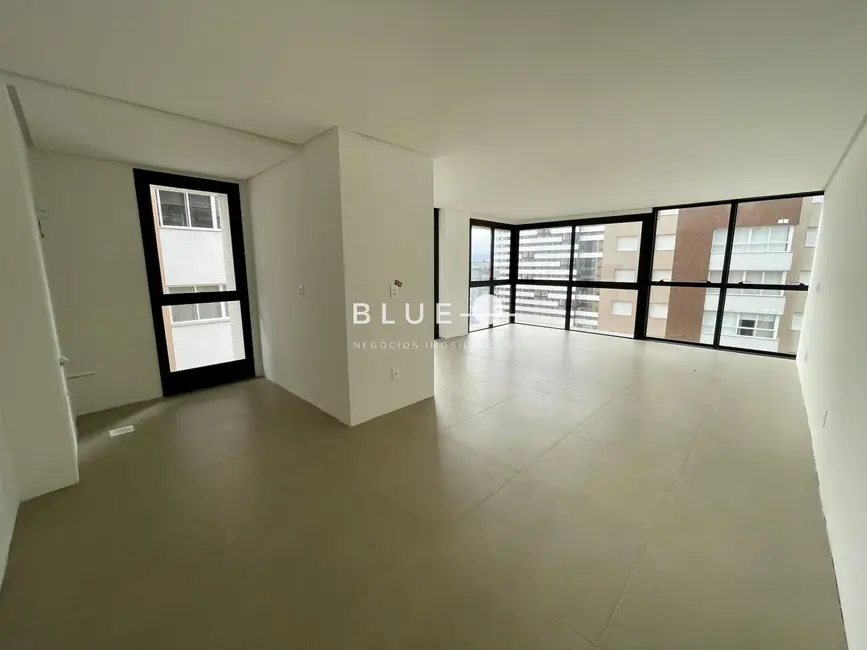 Foto 4 de Apartamento com 2 quartos à venda, 98m2 em Centro, Torres - RS