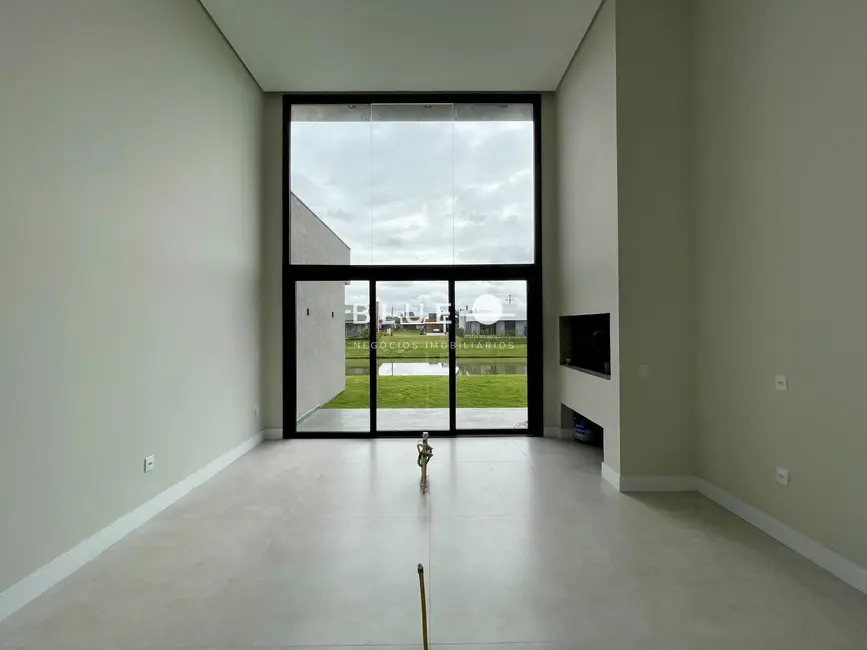 Casa de Condomínio com 4 quartos à venda, 201m2 em Torres - RS - imagem 8 Foto 8 de Casa de Condomínio com 4 quartos à venda, 201m2 em Torres - RS