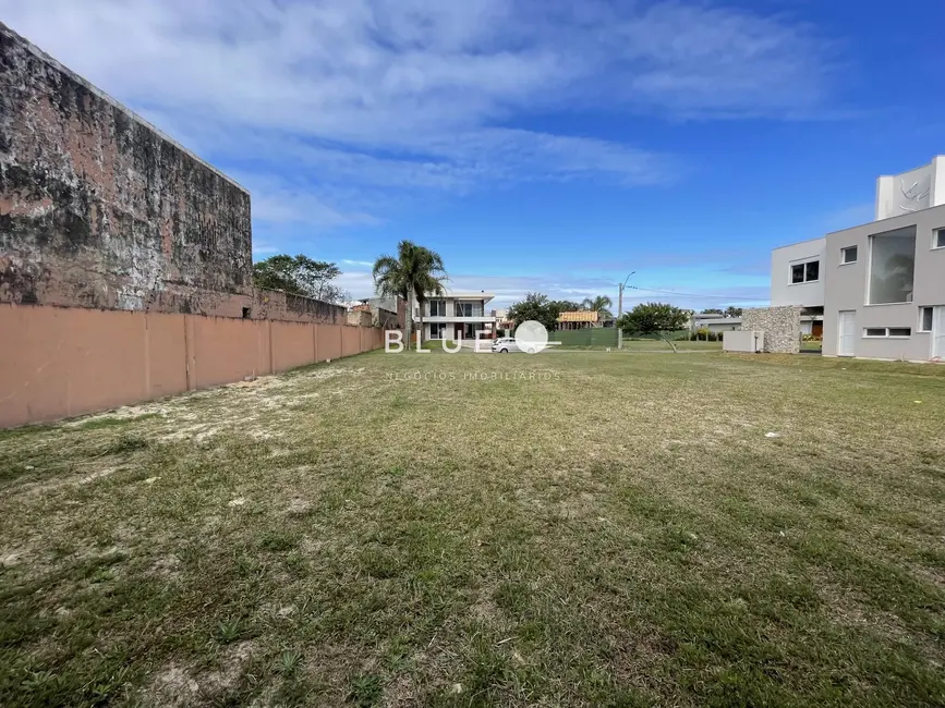 Foto 4 de Terreno / Lote à venda, 424m2 em Torres - RS