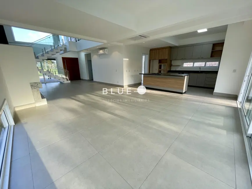 Casa de Condomínio com 5 quartos à venda, 295m2 em Torres - RS - imagem 7 Foto 7 de Casa de Condomínio com 5 quartos à venda, 295m2 em Torres - RS