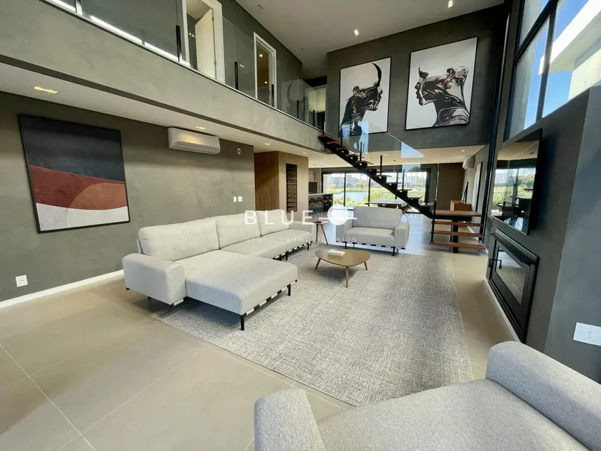 Casa de Condomínio com 5 quartos à venda, 394m2 em Torres - RS - imagem 4 Foto 4 de Casa de Condomínio com 5 quartos à venda, 394m2 em Torres - RS