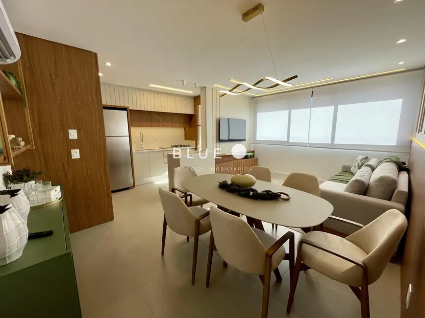 Foto 2 de Apartamento com 2 quartos à venda, 77m2 em Centro, Torres - RS