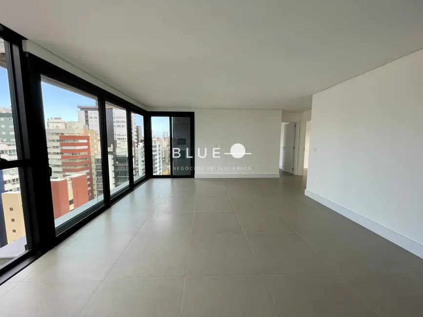 Apartamento com 3 quartos à venda, 108m2 em Centro, Torres - RS - imagem 5 Foto 5 de Apartamento com 3 quartos à venda, 108m2 em Centro, Torres - RS