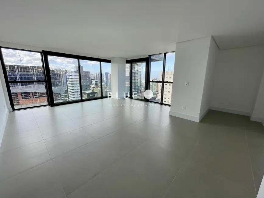 Apartamento com 3 quartos à venda, 109m2 em Centro, Torres - RS - imagem 2 Foto 2 de Apartamento com 3 quartos à venda, 109m2 em Centro, Torres - RS