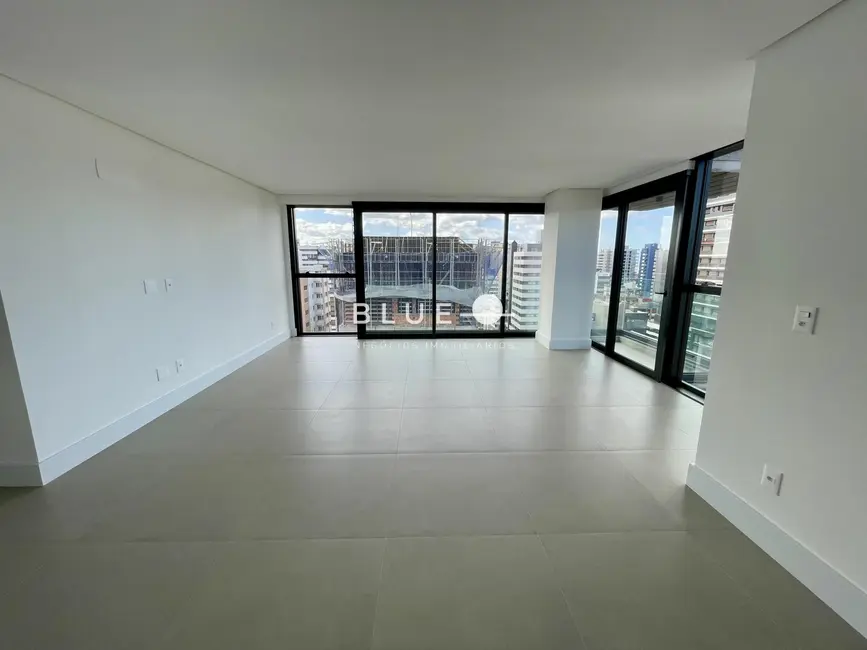 Apartamento com 3 quartos à venda, 109m2 em Centro, Torres - RS - imagem 3 Foto 3 de Apartamento com 3 quartos à venda, 109m2 em Centro, Torres - RS