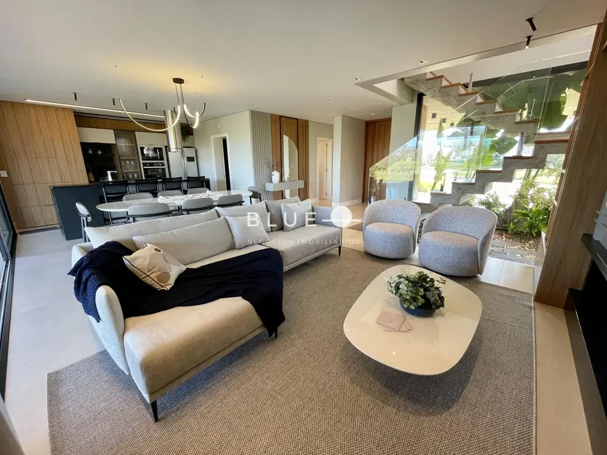 Casa de Condomínio com 4 quartos à venda, 368m2 em Torres - RS - imagem 8 Foto 8 de Casa de Condomínio com 4 quartos à venda, 368m2 em Torres - RS