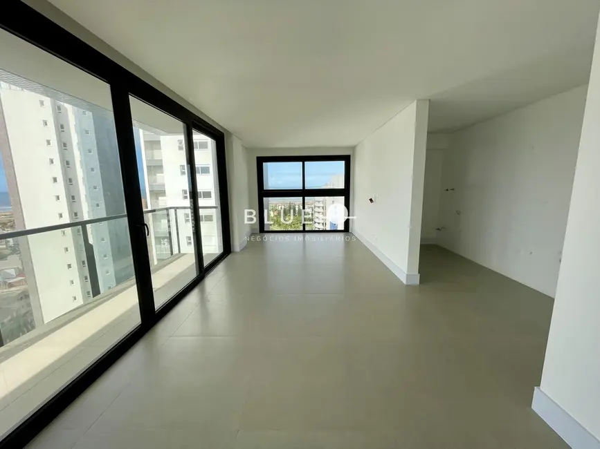 Apartamento com 3 quartos à venda, 234m2 em Torres - RS - imagem 3 Foto 3 de Apartamento com 3 quartos à venda, 234m2 em Torres - RS