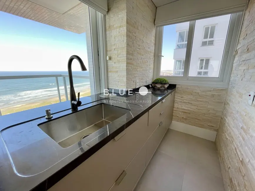 Apartamento com 4 quartos à venda, 296m2 em Torres - RS - imagem 8 Foto 8 de Apartamento com 4 quartos à venda, 296m2 em Torres - RS