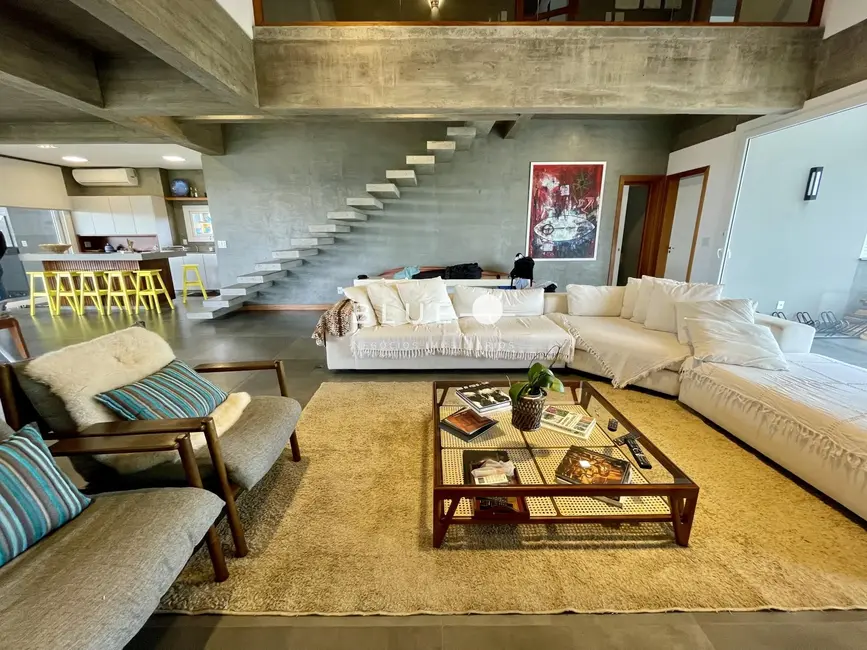 Casa de Condomínio com 4 quartos à venda, 280m2 em Torres - RS - imagem 8 Foto 8 de Casa de Condomínio com 4 quartos à venda, 280m2 em Torres - RS