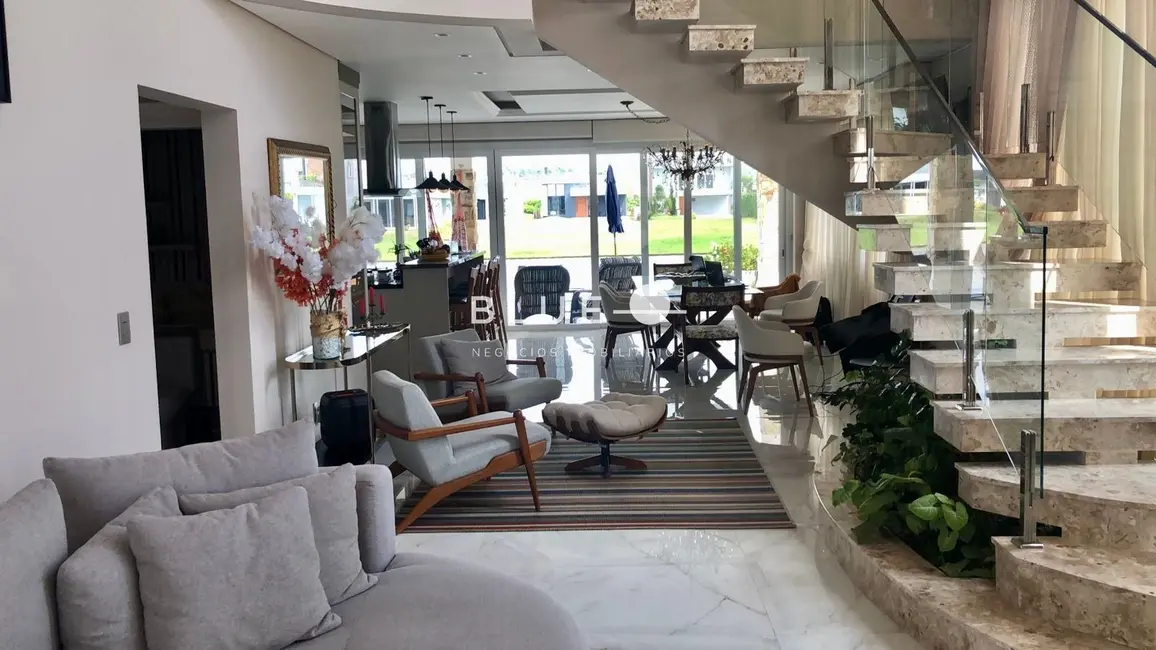 Casa de Condomínio com 5 quartos à venda, 450m2 em Torres - RS - imagem 1 Foto 1 de Casa de Condomínio com 5 quartos à venda, 450m2 em Torres - RS