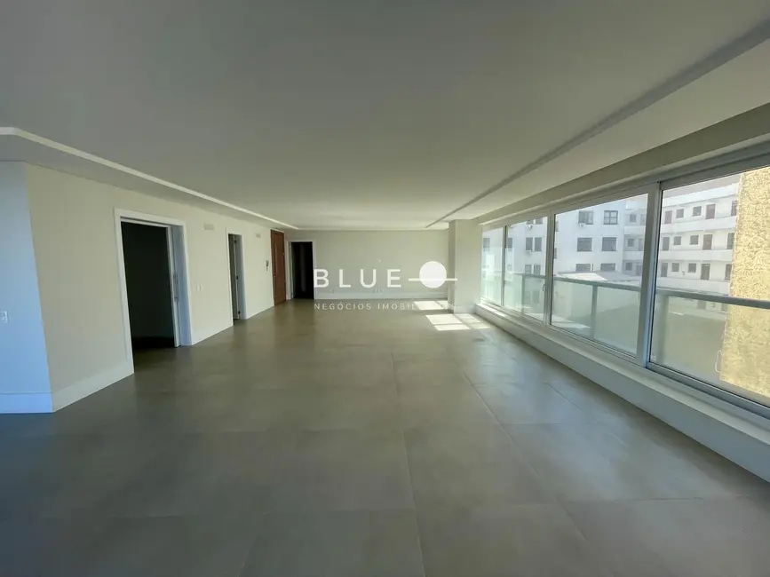 Apartamento com 4 quartos à venda, 296m2 em Torres - RS - imagem 4 Foto 4 de Apartamento com 4 quartos à venda, 296m2 em Torres - RS