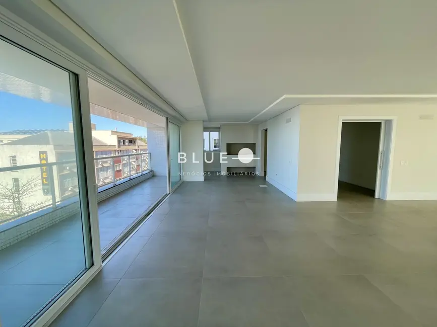 Apartamento com 4 quartos à venda, 296m2 em Torres - RS - imagem 9 Foto 9 de Apartamento com 4 quartos à venda, 296m2 em Torres - RS