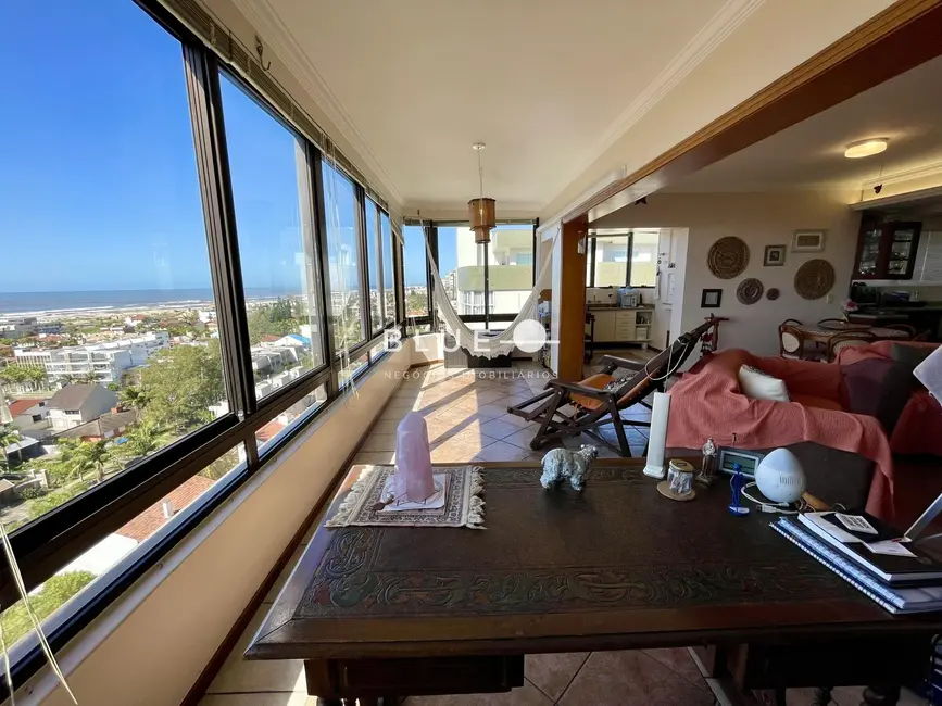 Cobertura com 4 quartos à venda, 400m2 em Torres - RS - imagem 8 Foto 8 de Cobertura com 4 quartos à venda, 400m2 em Torres - RS