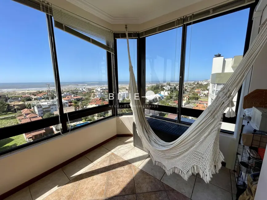 Cobertura com 4 quartos à venda, 400m2 em Torres - RS - imagem 9 Foto 9 de Cobertura com 4 quartos à venda, 400m2 em Torres - RS