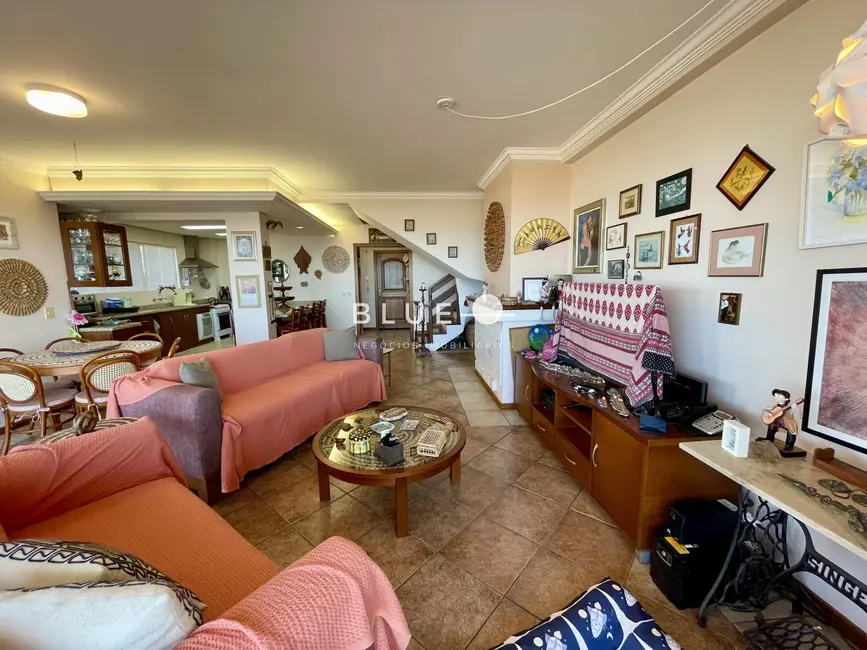 Cobertura com 4 quartos à venda, 400m2 em Torres - RS - imagem 6 Foto 6 de Cobertura com 4 quartos à venda, 400m2 em Torres - RS