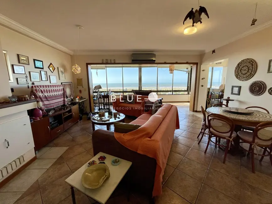 Cobertura com 4 quartos à venda, 400m2 em Torres - RS - imagem 3 Foto 3 de Cobertura com 4 quartos à venda, 400m2 em Torres - RS