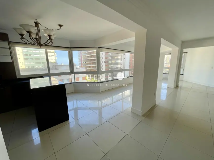 Foto 8 de Apartamento com 4 quartos à venda, 232m2 em Torres - RS