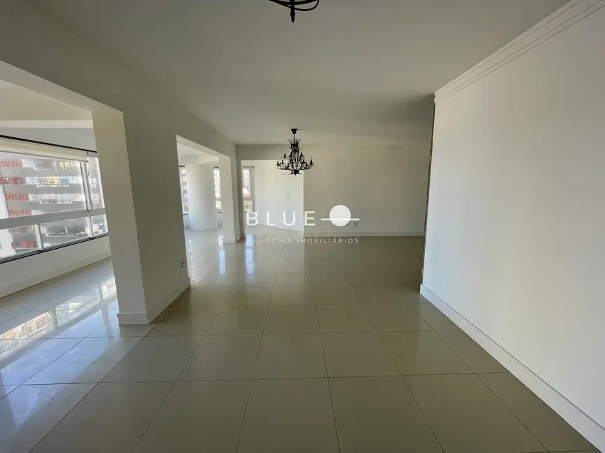 Foto 7 de Apartamento com 4 quartos à venda, 232m2 em Torres - RS