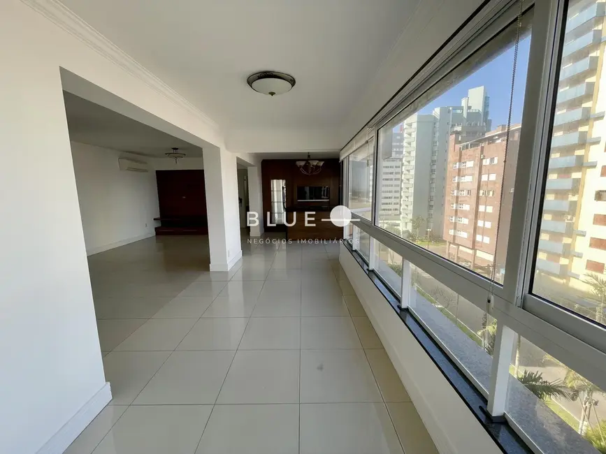 Foto 5 de Apartamento com 4 quartos à venda, 232m2 em Torres - RS