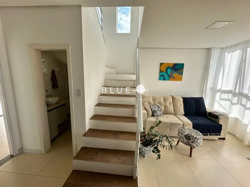 Foto 2 de Sobrado com 3 quartos à venda, 110m2 em Torres - RS