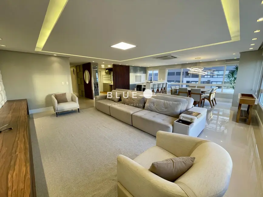 Apartamento com 4 quartos à venda, 216m2 em Torres - RS - imagem 9 Foto 9 de Apartamento com 4 quartos à venda, 216m2 em Torres - RS