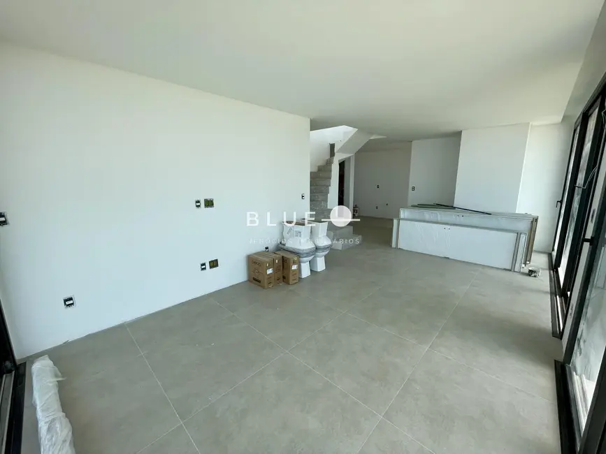 Apartamento com 3 quartos à venda, 259m2 em Torres - RS - imagem 7 Foto 7 de Apartamento com 3 quartos à venda, 259m2 em Torres - RS