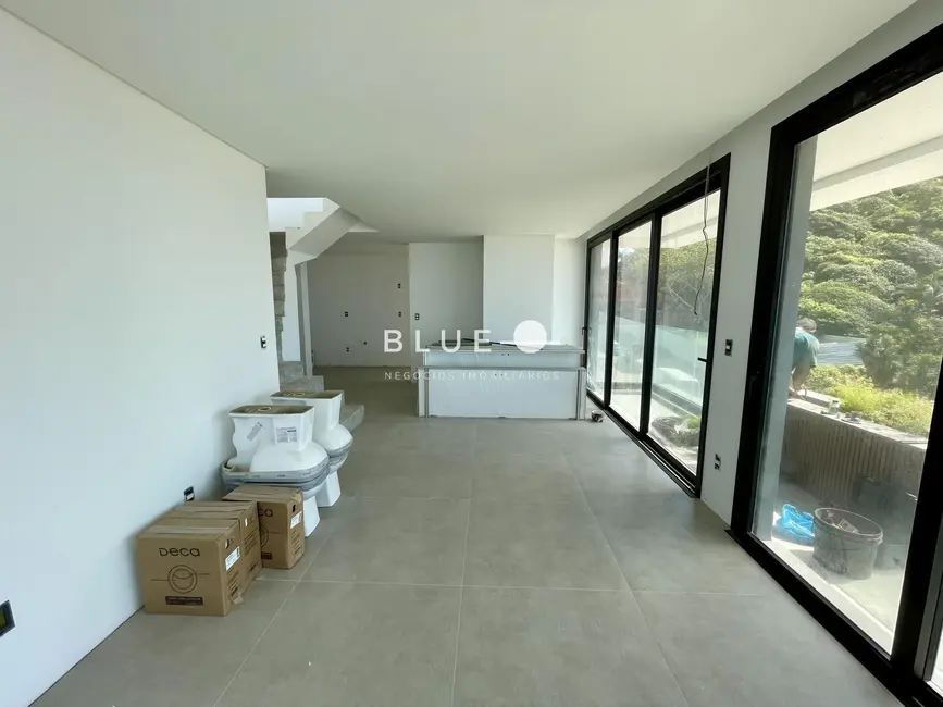 Apartamento com 3 quartos à venda, 259m2 em Torres - RS - imagem 6 Foto 6 de Apartamento com 3 quartos à venda, 259m2 em Torres - RS