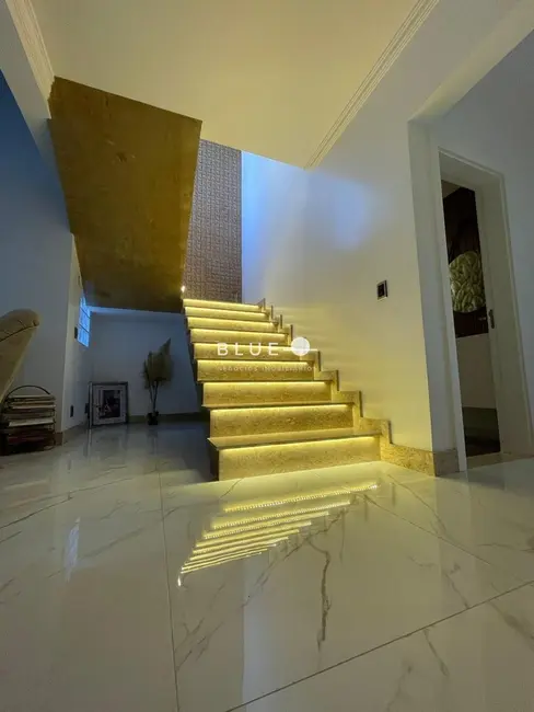 Casa com 4 quartos à venda, 265m2 em Torres - RS - imagem 5 Foto 5 de Casa com 4 quartos à venda, 265m2 em Torres - RS