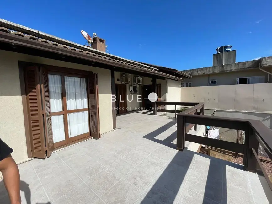Casa com 4 quartos à venda, 265m2 em Torres - RS - imagem 9 Foto 9 de Casa com 4 quartos à venda, 265m2 em Torres - RS