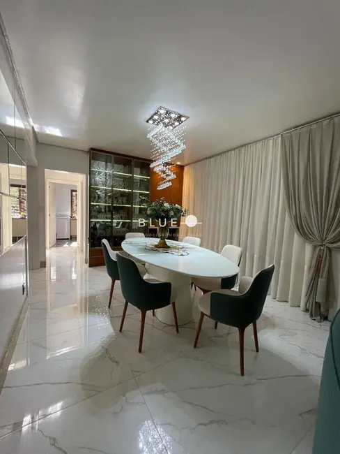 Casa com 4 quartos à venda, 265m2 em Torres - RS - imagem 4 Foto 4 de Casa com 4 quartos à venda, 265m2 em Torres - RS