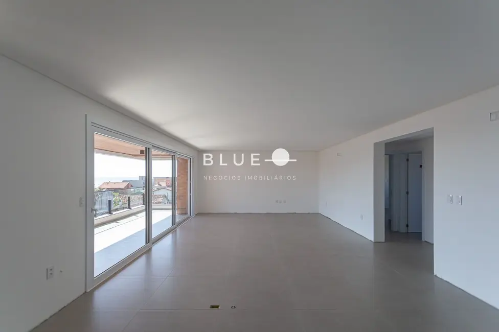 Apartamento com 3 quartos à venda, 174m2 em Torres - RS - imagem 2 Foto 2 de Apartamento com 3 quartos à venda, 174m2 em Torres - RS