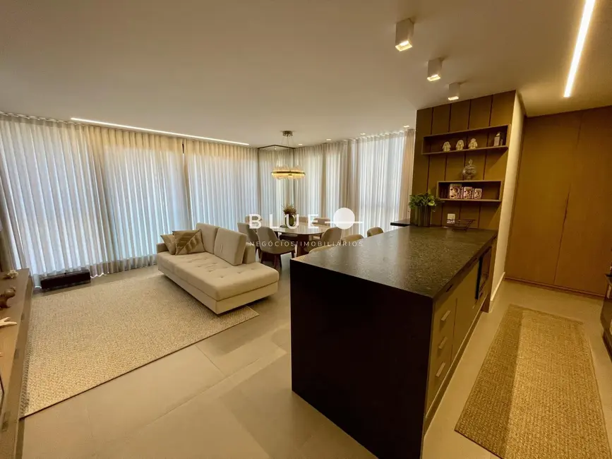 Apartamento com 3 quartos à venda, 109m2 em Centro, Torres - RS - imagem 2 Foto 2 de Apartamento com 3 quartos à venda, 109m2 em Centro, Torres - RS