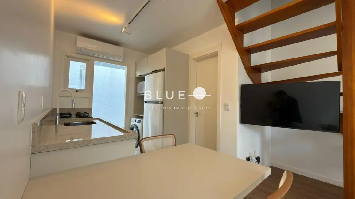 Sobrado com 2 quartos à venda, 55m2 em Torres - RS - imagem 1 Foto 1 de Sobrado com 2 quartos à venda, 55m2 em Torres - RS