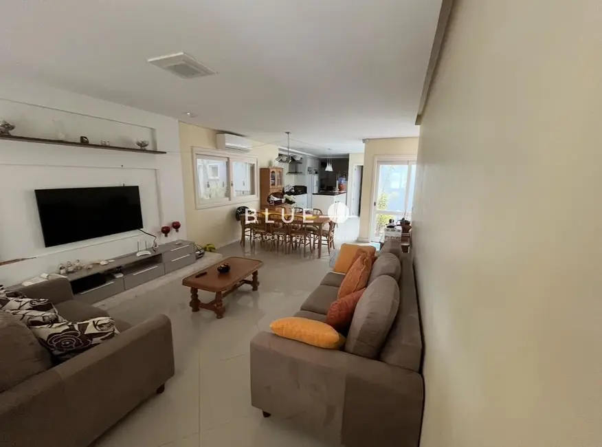 Casa com 3 quartos à venda, 200m2 em Torres - RS - imagem 5 Foto 5 de Casa com 3 quartos à venda, 200m2 em Torres - RS