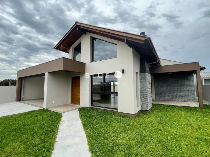 Casa com 3 quartos à venda, 215m2 em Torres - RS - imagem 1 Foto 1 de Casa com 3 quartos à venda, 215m2 em Torres - RS