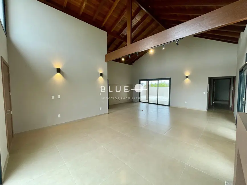 Foto 2 de Casa com 3 quartos à venda, 215m2 em Torres - RS