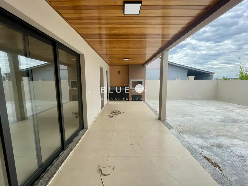 Foto 9 de Casa com 3 quartos à venda, 215m2 em Torres - RS