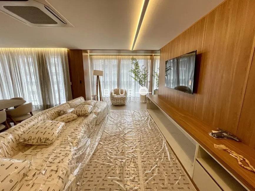 Apartamento com 3 quartos à venda, 165m2 em Torres - RS - imagem 4 Foto 4 de Apartamento com 3 quartos à venda, 165m2 em Torres - RS