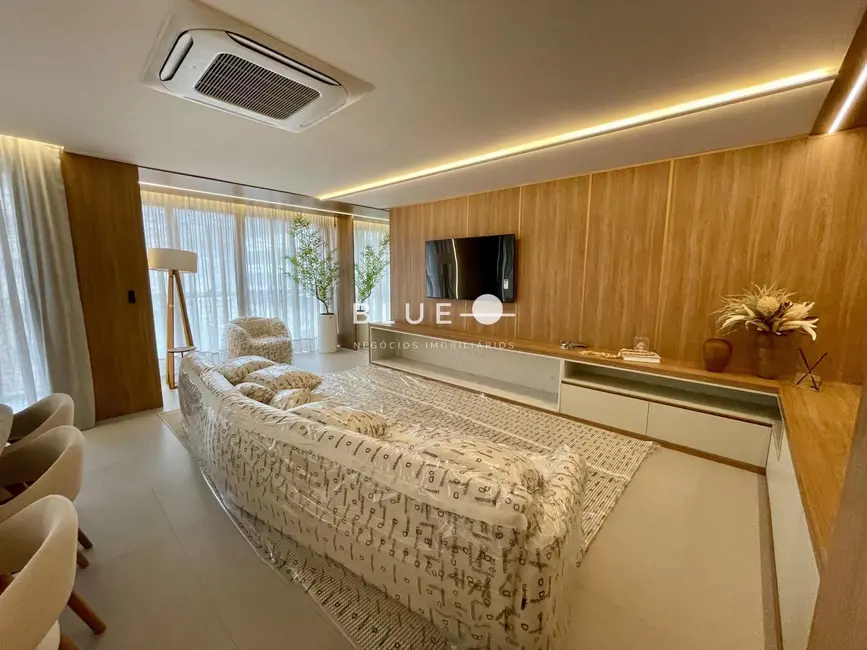 Apartamento com 3 quartos à venda, 165m2 em Torres - RS - imagem 3 Foto 3 de Apartamento com 3 quartos à venda, 165m2 em Torres - RS