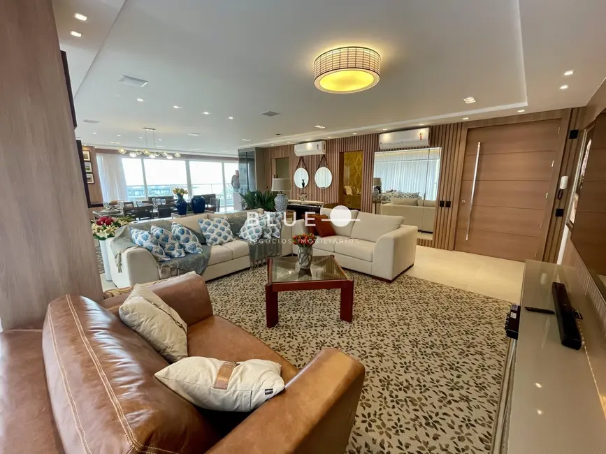 Foto 5 de Apartamento com 4 quartos à venda, 296m2 em Torres - RS