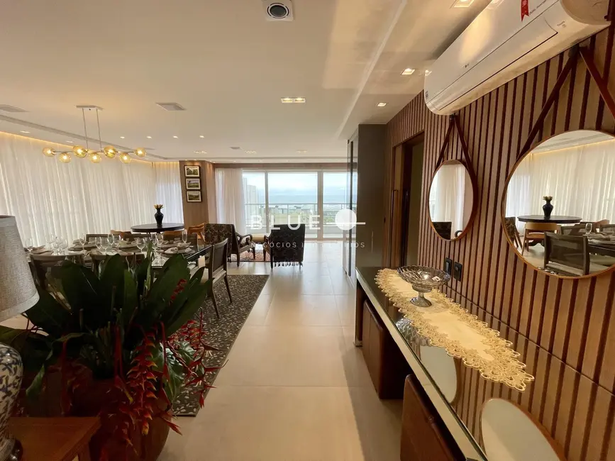 Foto 4 de Apartamento com 4 quartos à venda, 296m2 em Torres - RS