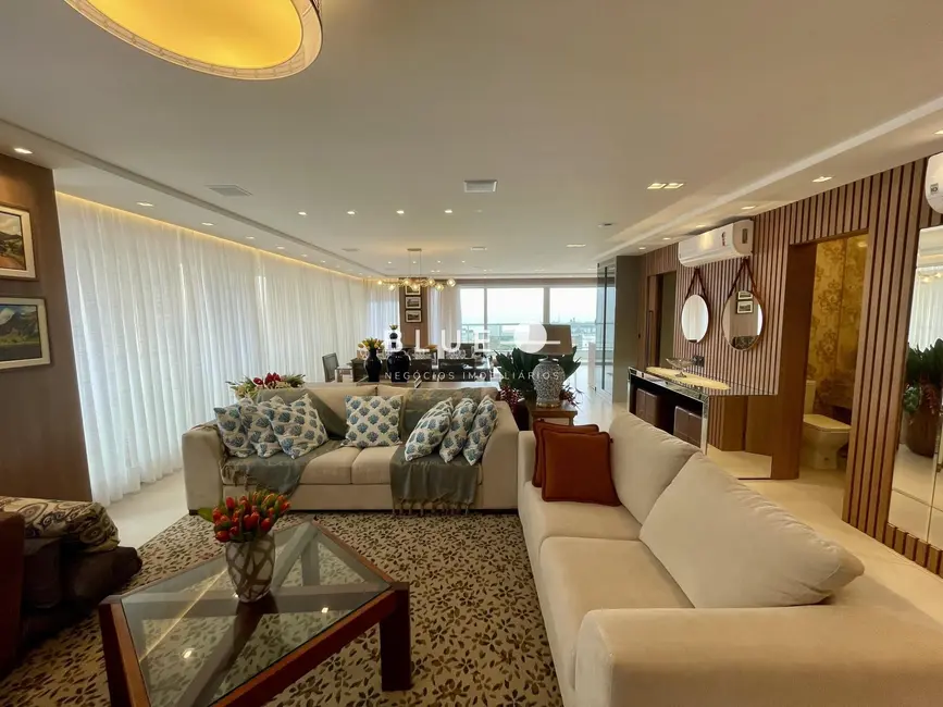 Foto 6 de Apartamento com 4 quartos à venda, 296m2 em Torres - RS
