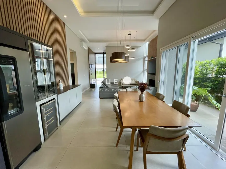 Foto 8 de Casa de Condomínio com 4 quartos à venda, 393m2 em Torres - RS