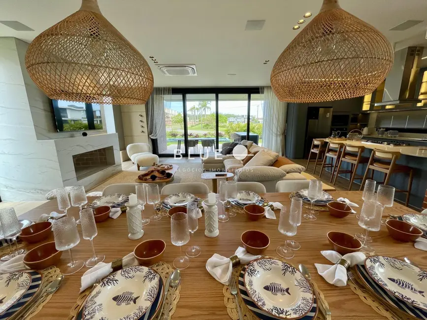 Foto 4 de Casa de Condomínio com 4 quartos à venda, 430m2 em Torres - RS