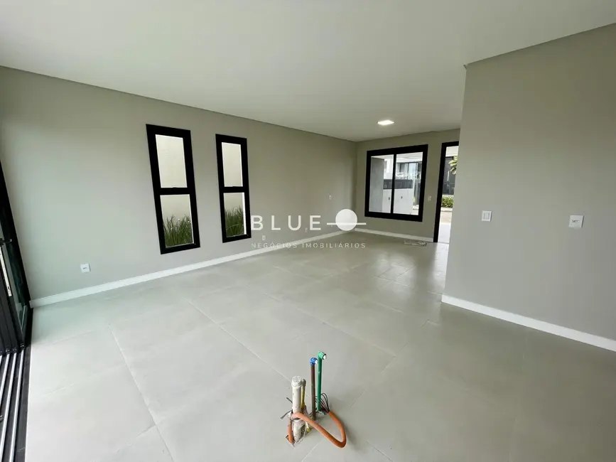 Foto 5 de Sobrado com 3 quartos à venda, 140m2 em Torres - RS