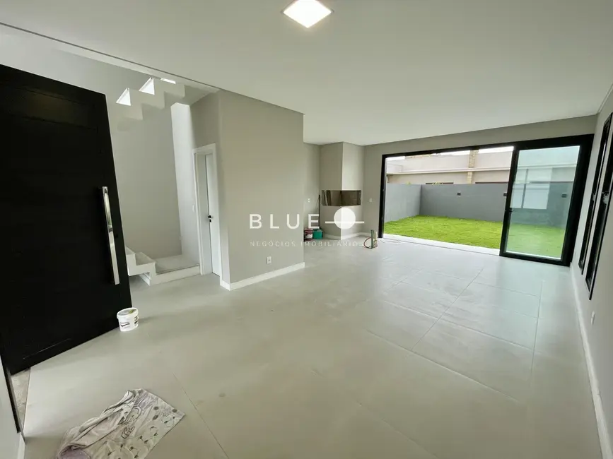 Foto 4 de Sobrado com 3 quartos à venda, 140m2 em Torres - RS